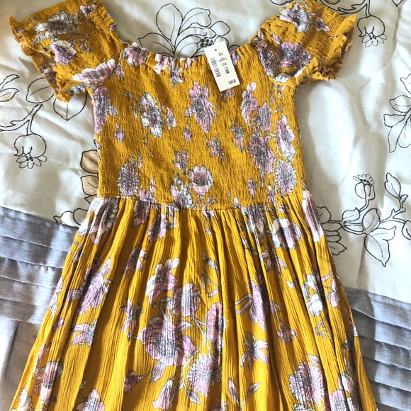 Aeropostale Dresses & Skirts - NWT floral maxi dress